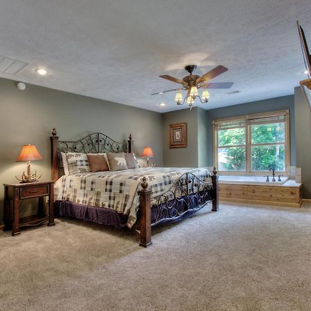 Gorgeous "Country Roads" By Honeybearcabins 4Br 4Ba, Next To Pool, Easy Drive, Main Strip Location! Pigeon Forge Extérieur photo