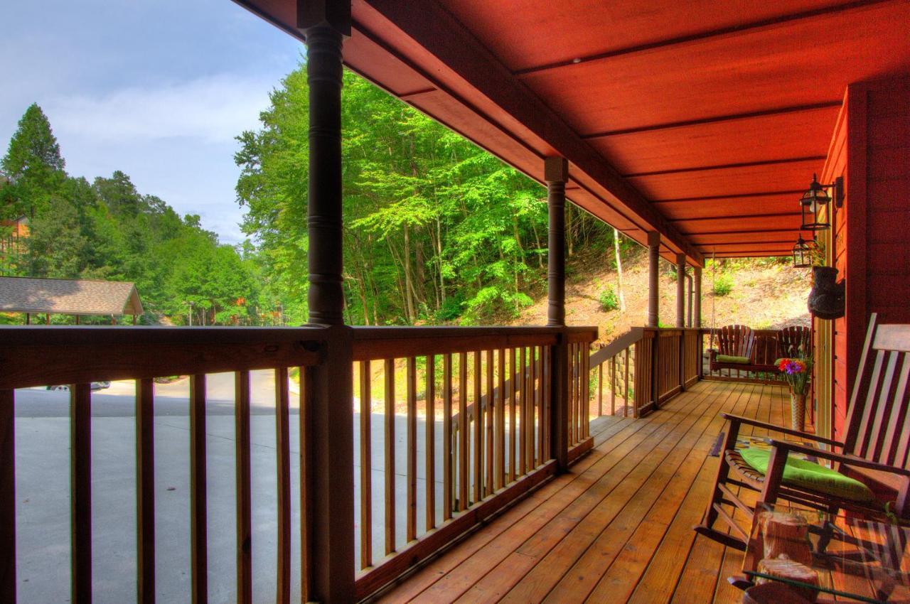 Gorgeous "Country Roads" By Honeybearcabins 4Br 4Ba, Next To Pool, Easy Drive, Main Strip Location! Pigeon Forge Extérieur photo