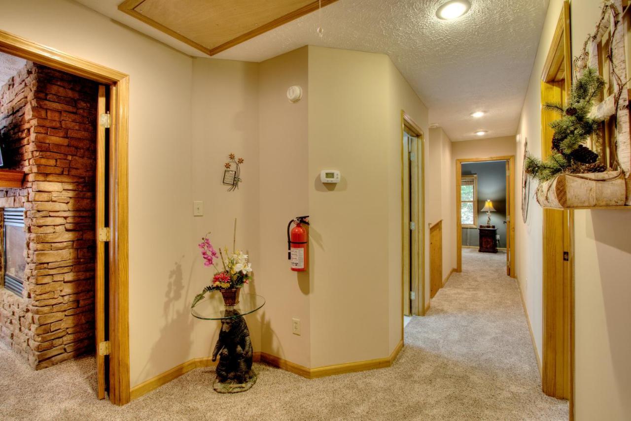 Gorgeous "Country Roads" By Honeybearcabins 4Br 4Ba, Next To Pool, Easy Drive, Main Strip Location! Pigeon Forge Extérieur photo