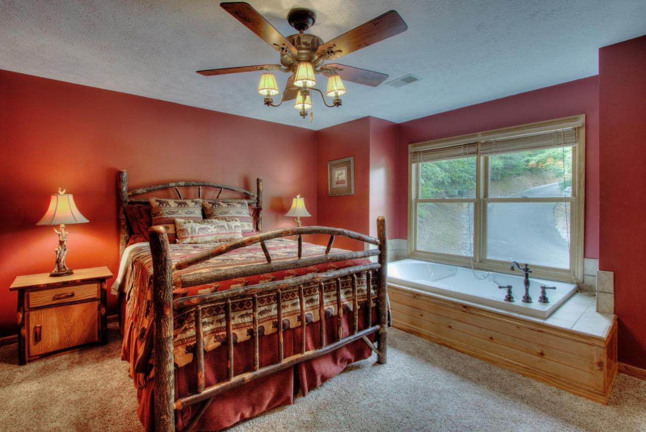 Gorgeous "Country Roads" By Honeybearcabins 4Br 4Ba, Next To Pool, Easy Drive, Main Strip Location! Pigeon Forge Extérieur photo