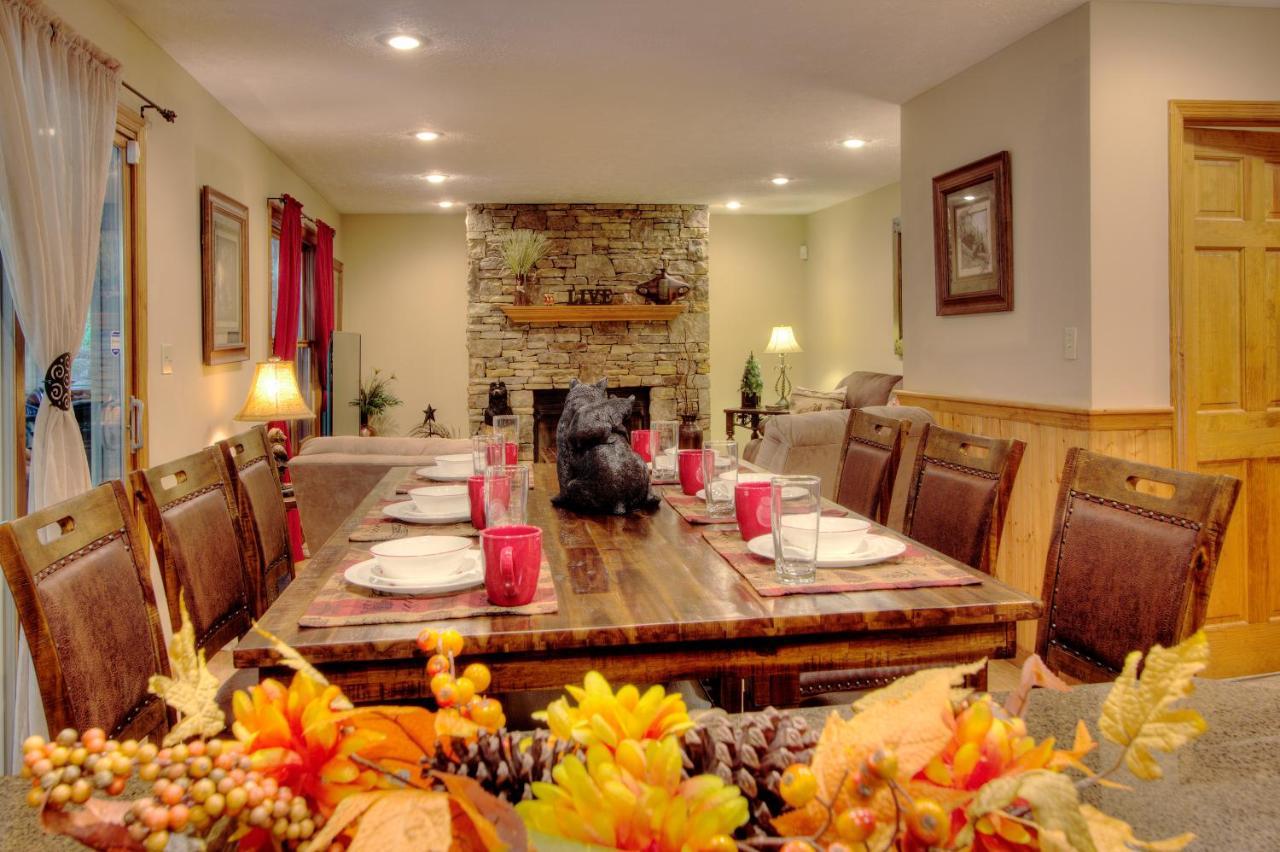 Gorgeous "Country Roads" By Honeybearcabins 4Br 4Ba, Next To Pool, Easy Drive, Main Strip Location! Pigeon Forge Extérieur photo