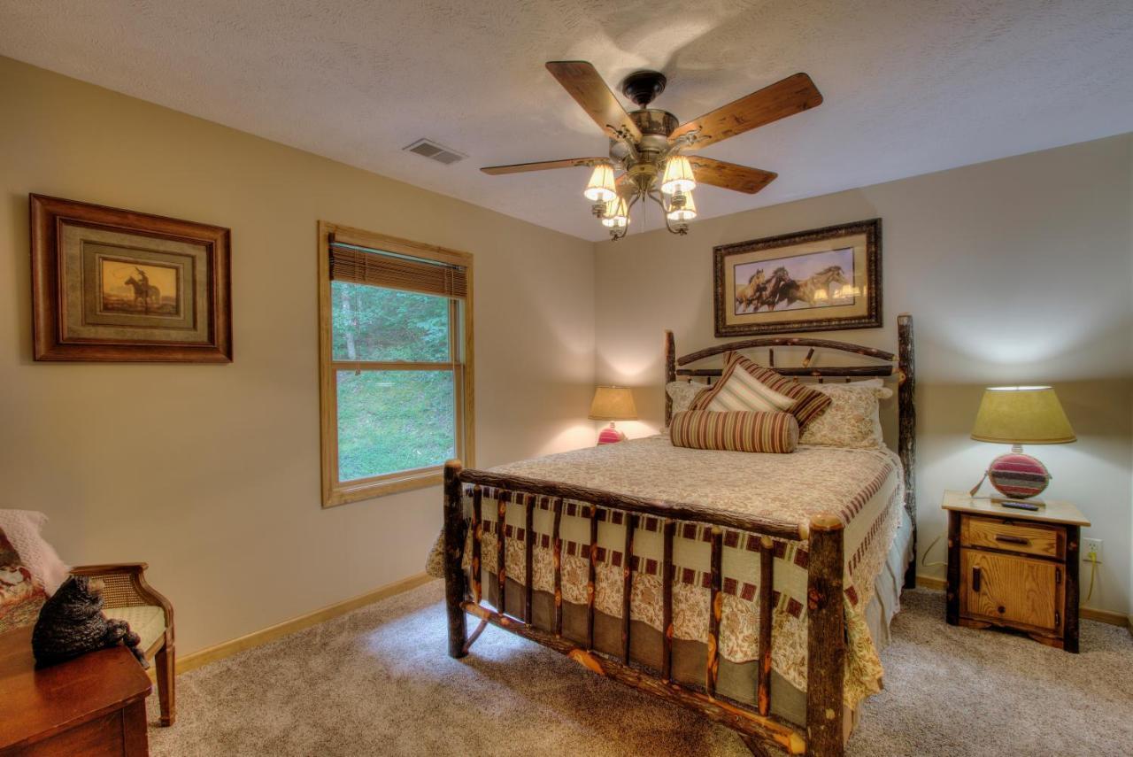 Gorgeous "Country Roads" By Honeybearcabins 4Br 4Ba, Next To Pool, Easy Drive, Main Strip Location! Pigeon Forge Extérieur photo