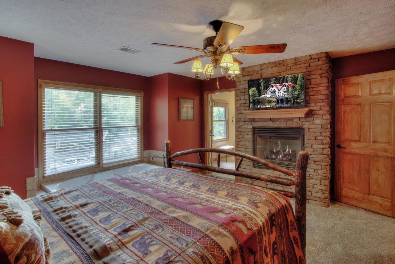 Gorgeous "Country Roads" By Honeybearcabins 4Br 4Ba, Next To Pool, Easy Drive, Main Strip Location! Pigeon Forge Extérieur photo