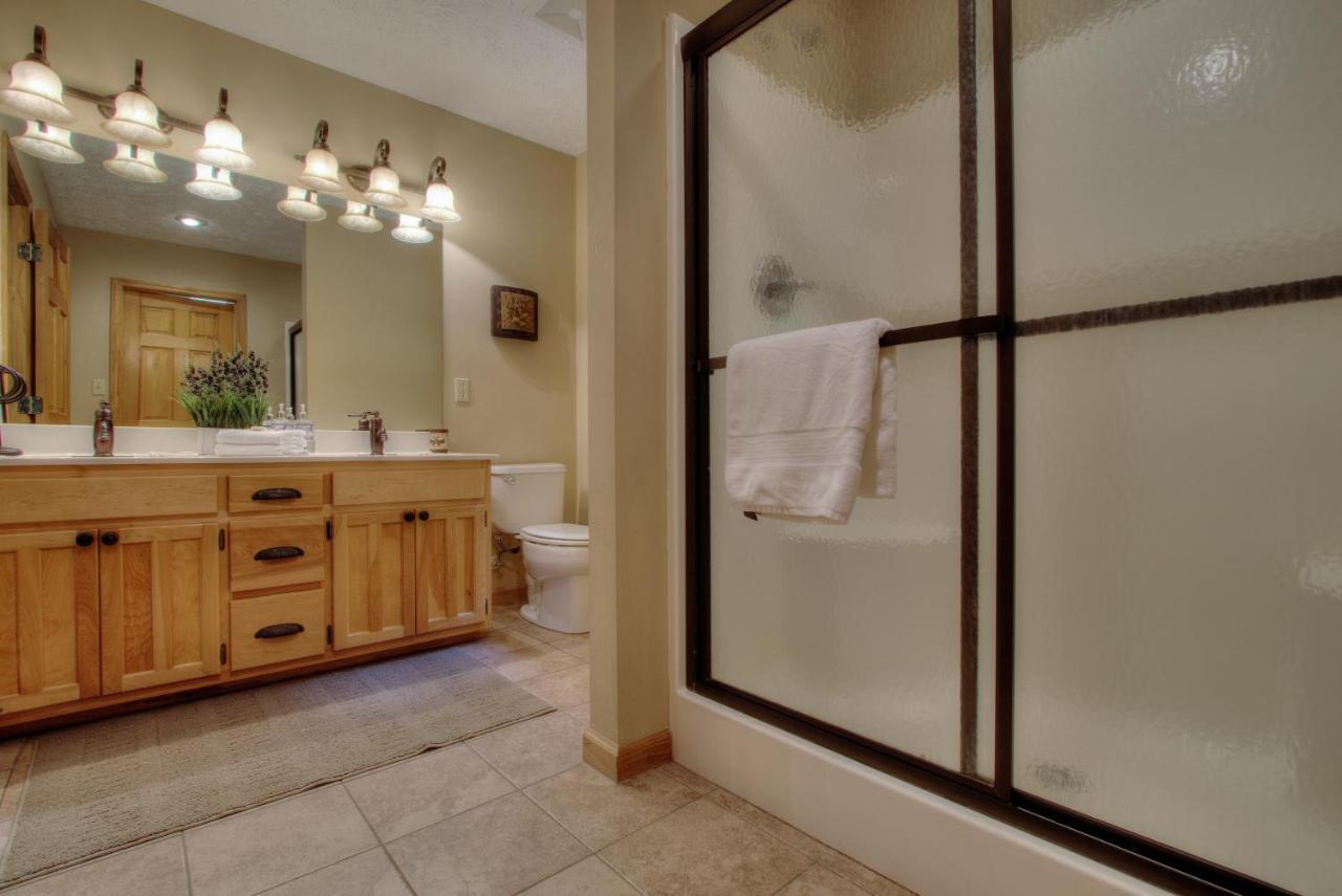 Gorgeous "Country Roads" By Honeybearcabins 4Br 4Ba, Next To Pool, Easy Drive, Main Strip Location! Pigeon Forge Extérieur photo