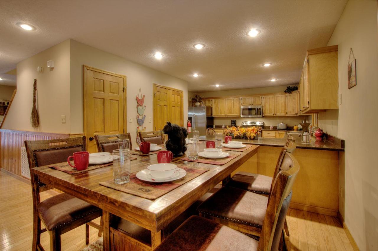 Gorgeous "Country Roads" By Honeybearcabins 4Br 4Ba, Next To Pool, Easy Drive, Main Strip Location! Pigeon Forge Extérieur photo